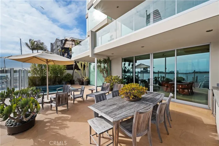 5490 E The Toledo, Long Beach, California 90803