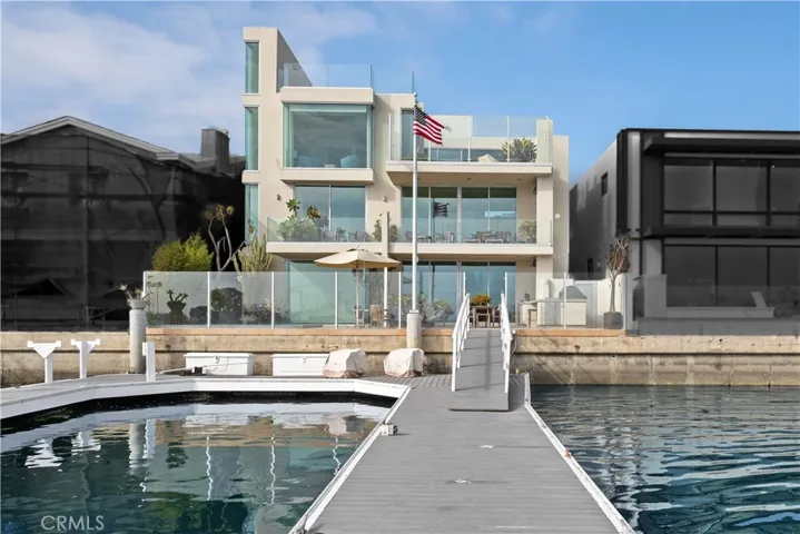 5490 E The Toledo, Long Beach, California 90803