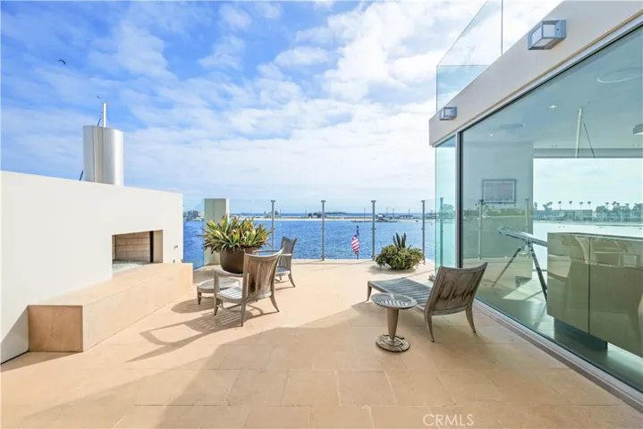 5490 E The Toledo, Long Beach, California 90803