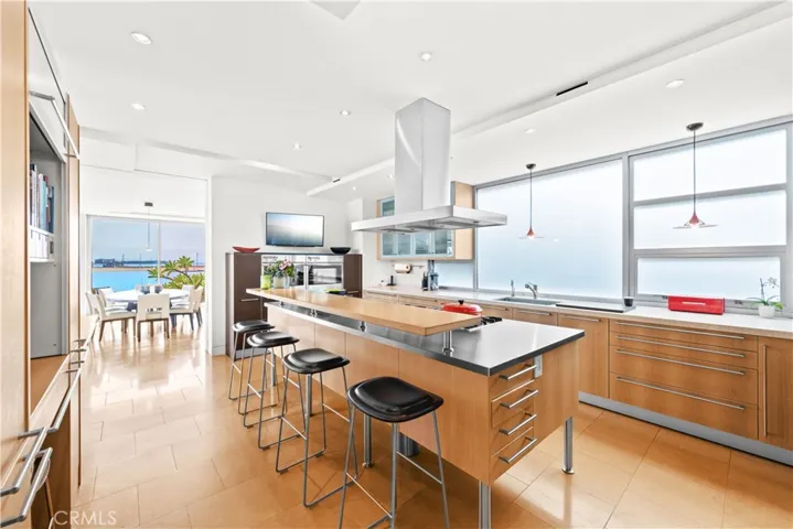 5490 E The Toledo, Long Beach, California 90803