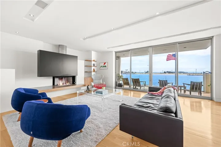 5490 E The Toledo, Long Beach, California 90803