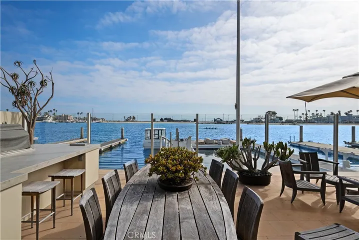 5490 E The Toledo, Long Beach, California 90803
