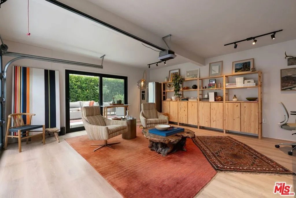 3864 3rd Avenue, Los Angeles, California 90008 home-pic-26