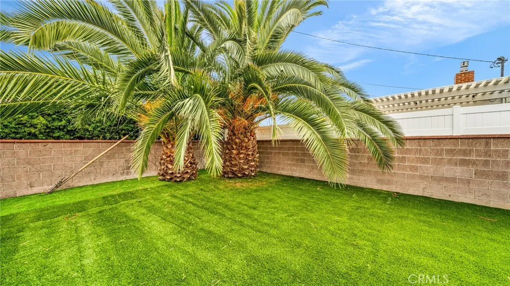 2552 Ostrom Ave, Long Beach, California 90815 home-pic-28