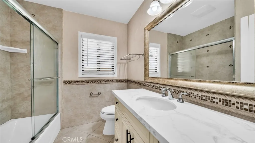 2552 Ostrom Ave, Long Beach, California 90815 home-pic-20