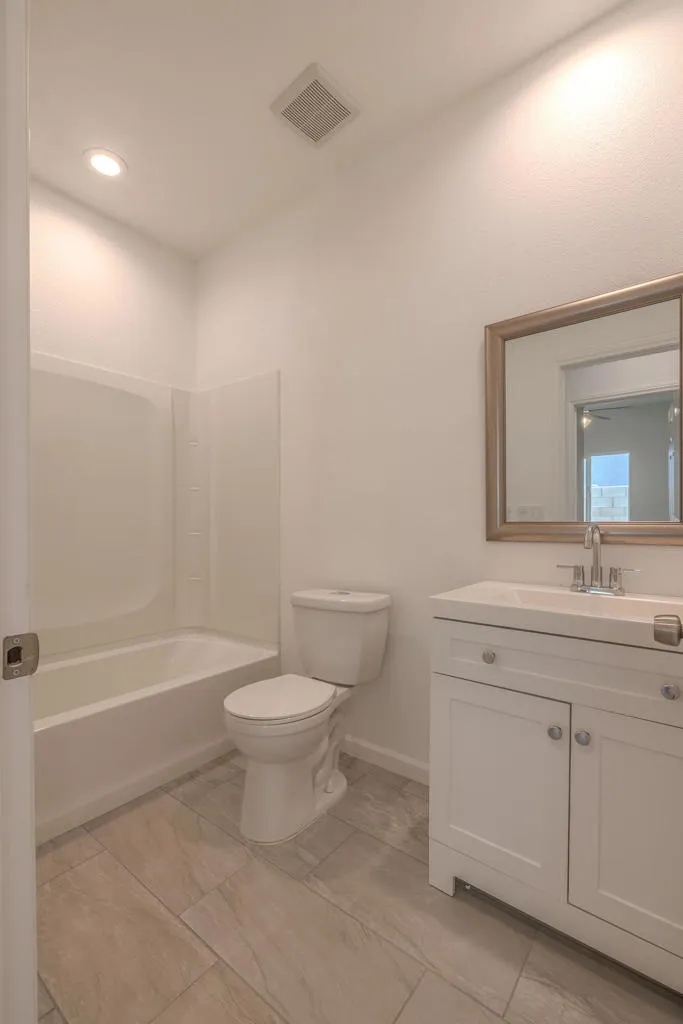 32285 Pueblo Trail, Cathedral City, California 92234 home-pic-16