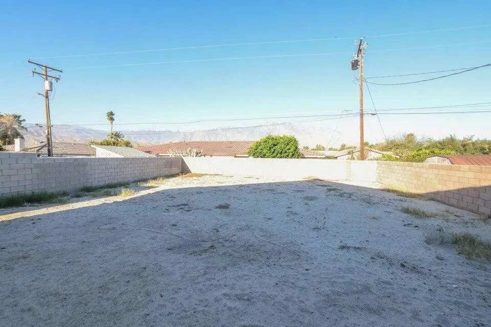 32285 Pueblo Trail, Cathedral City, California 92234 home-pic-23