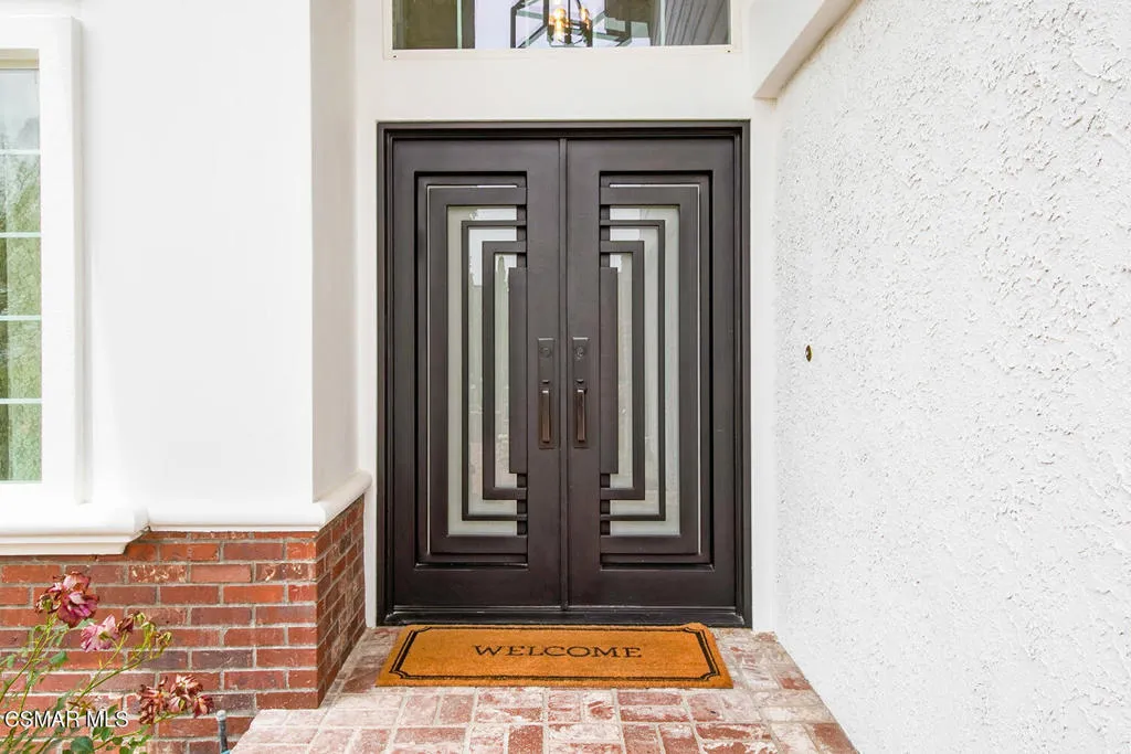 2111 Peak Place, Thousand Oaks, California 91362 home-pic-2