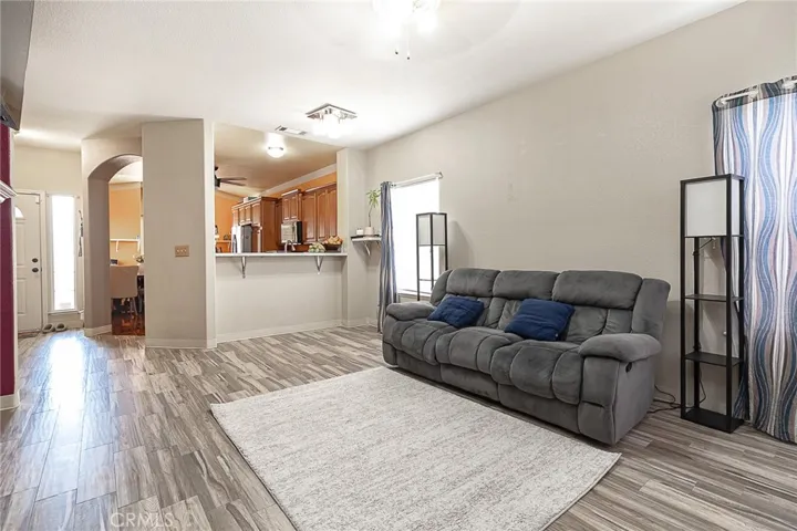 1017 East Avenue, Gustine, California 95322