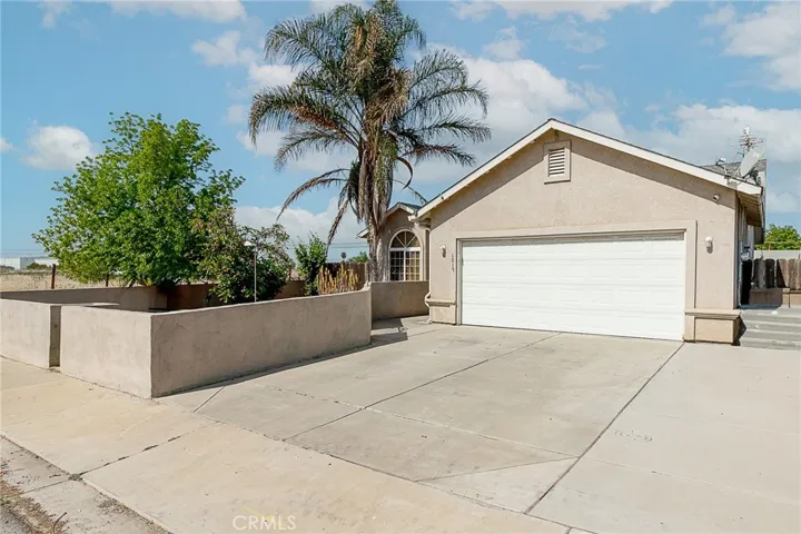 1017 East Avenue, Gustine, California 95322