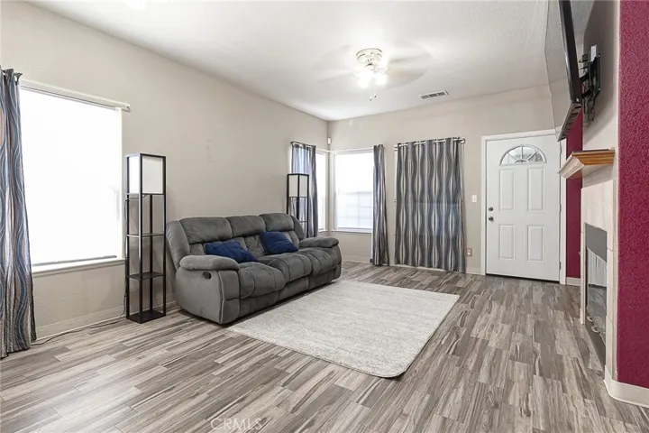 1017 East Avenue, Gustine, California 95322