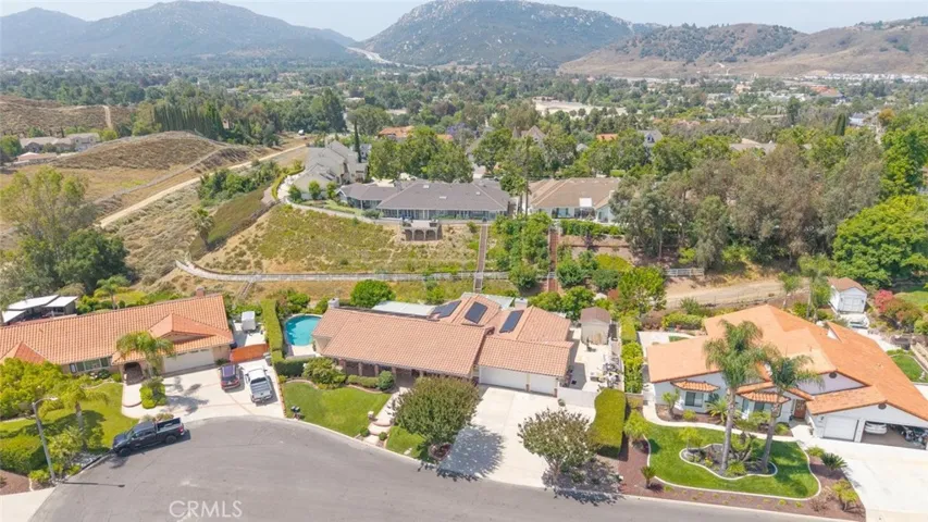 30347 Via Canada, Temecula, California 92592