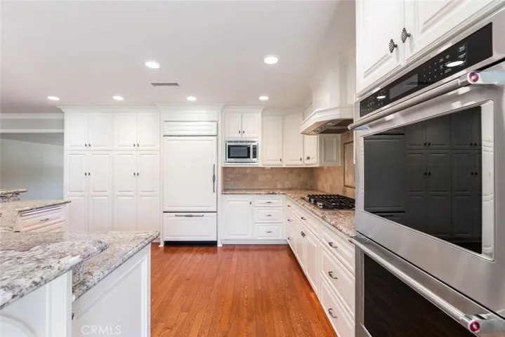 30347 Via Canada, Temecula, California 92592