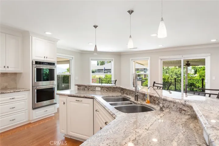 30347 Via Canada, Temecula, California 92592