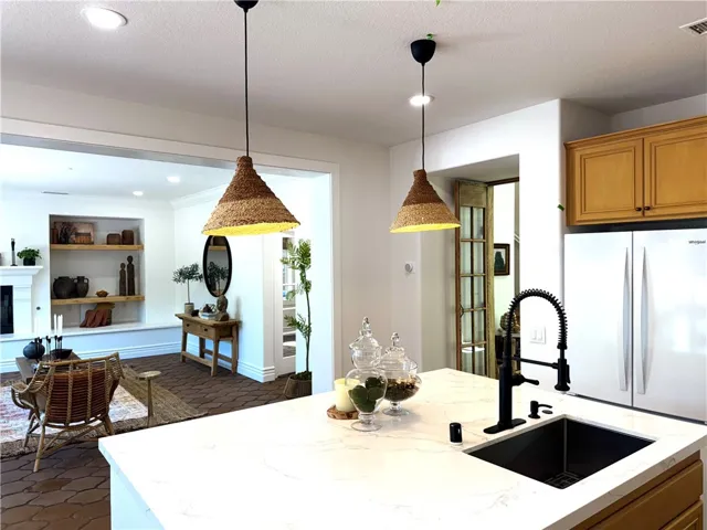 Kitchen and FR