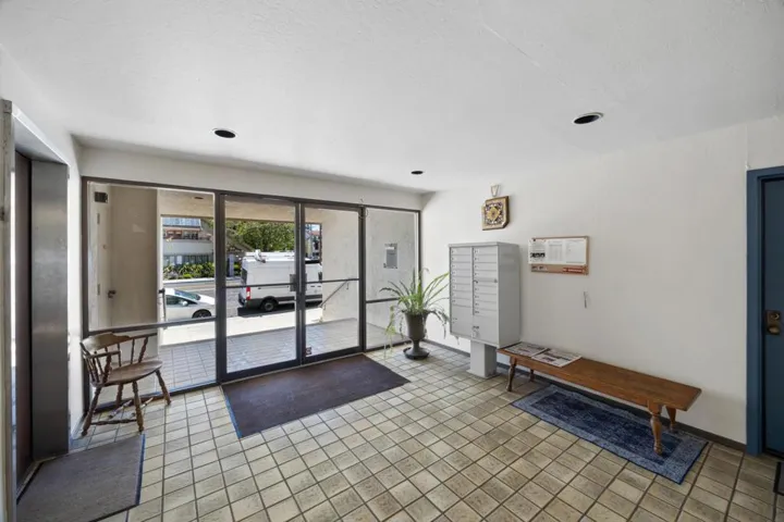 1456 San Carlos Avenue 202, San Carlos, California 94070