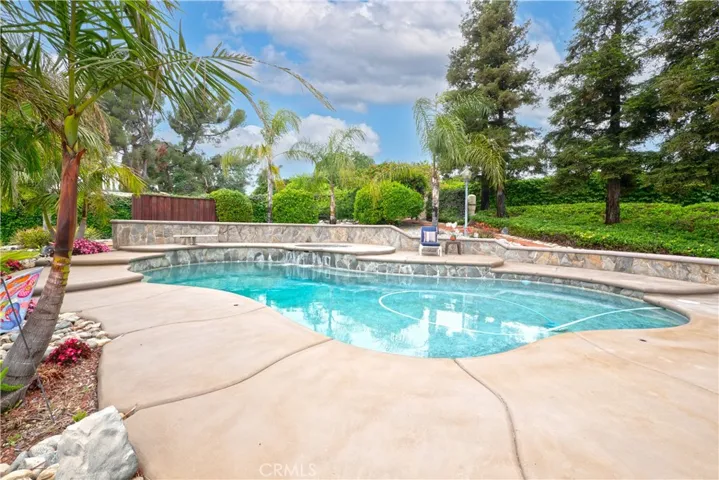 5912 Via Serena, Rancho Cucamonga, California 91701