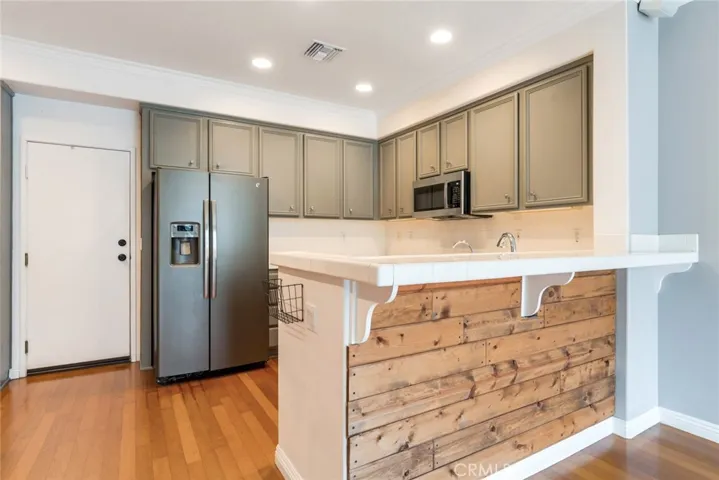 942 S Ogden Court, Anaheim Hills, California 92808