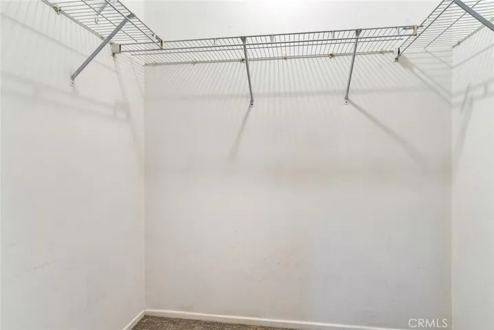 Master Walk-In