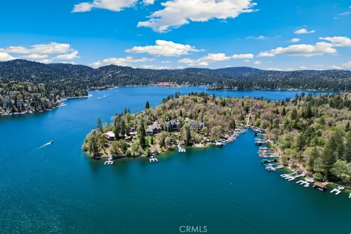 1050 Golden Rule Lane, Lake Arrowhead, California 92352