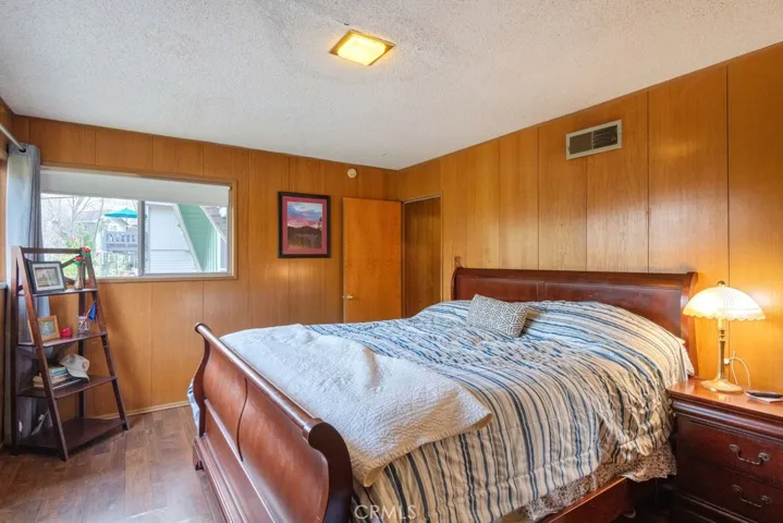 1050 Golden Rule Lane, Lake Arrowhead, California 92352