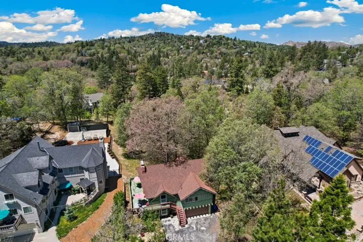 1050 Golden Rule Lane, Lake Arrowhead, California 92352
