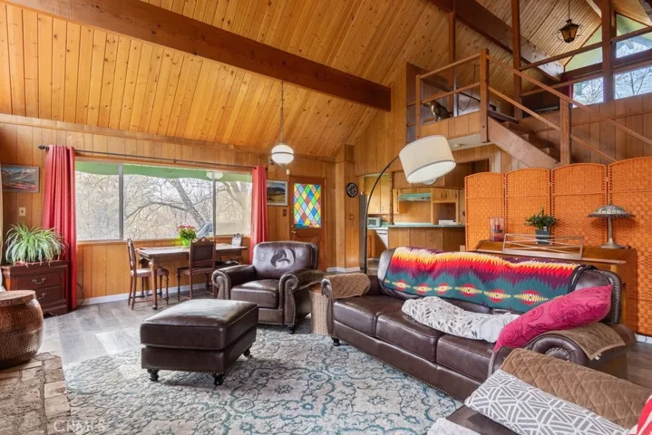 1050 Golden Rule Lane, Lake Arrowhead, California 92352