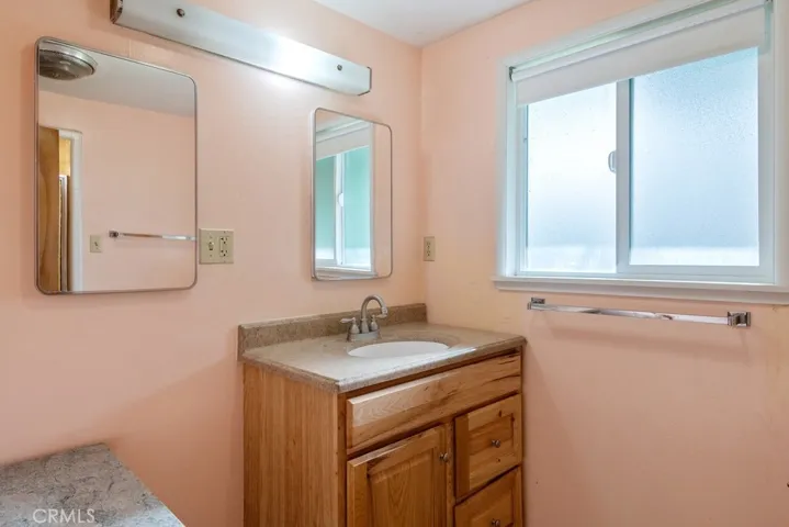 1050 Golden Rule Lane, Lake Arrowhead, California 92352