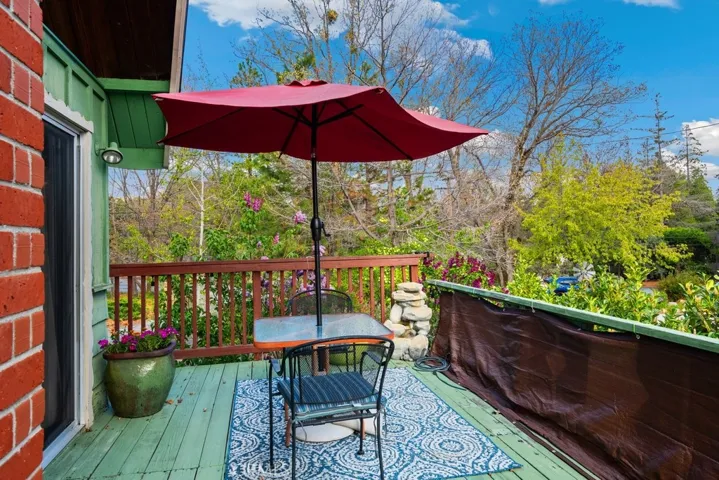 1050 Golden Rule Lane, Lake Arrowhead, California 92352