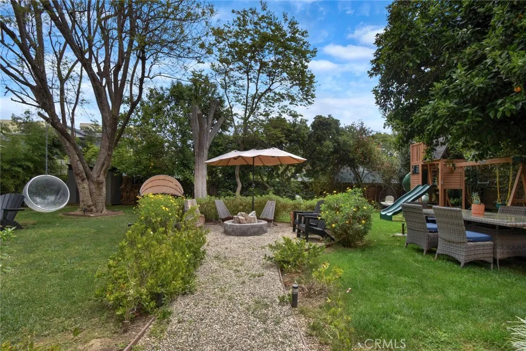 5940 Matilija Avenue, Valley Glen, California 91401 home-pic-2