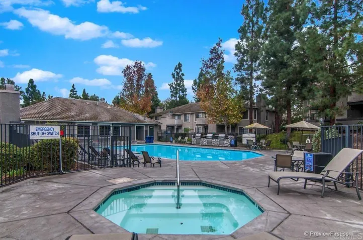 15048 Avenida Venusto 255, San Diego, California 92128
