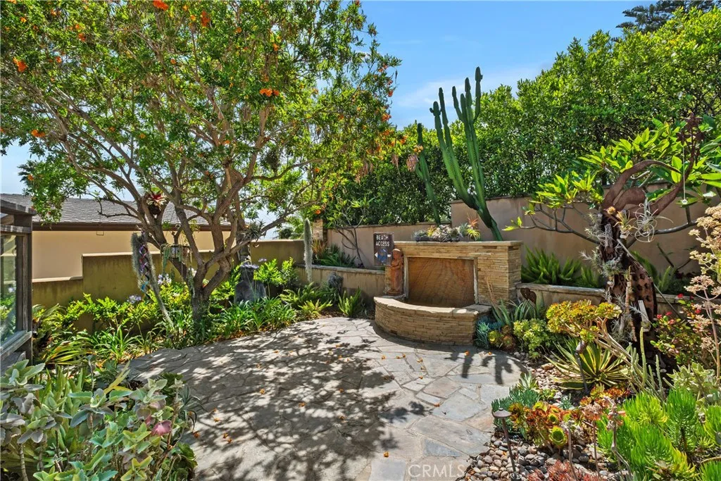 535 High Dr, Laguna Beach, California 92651 home-pic-9