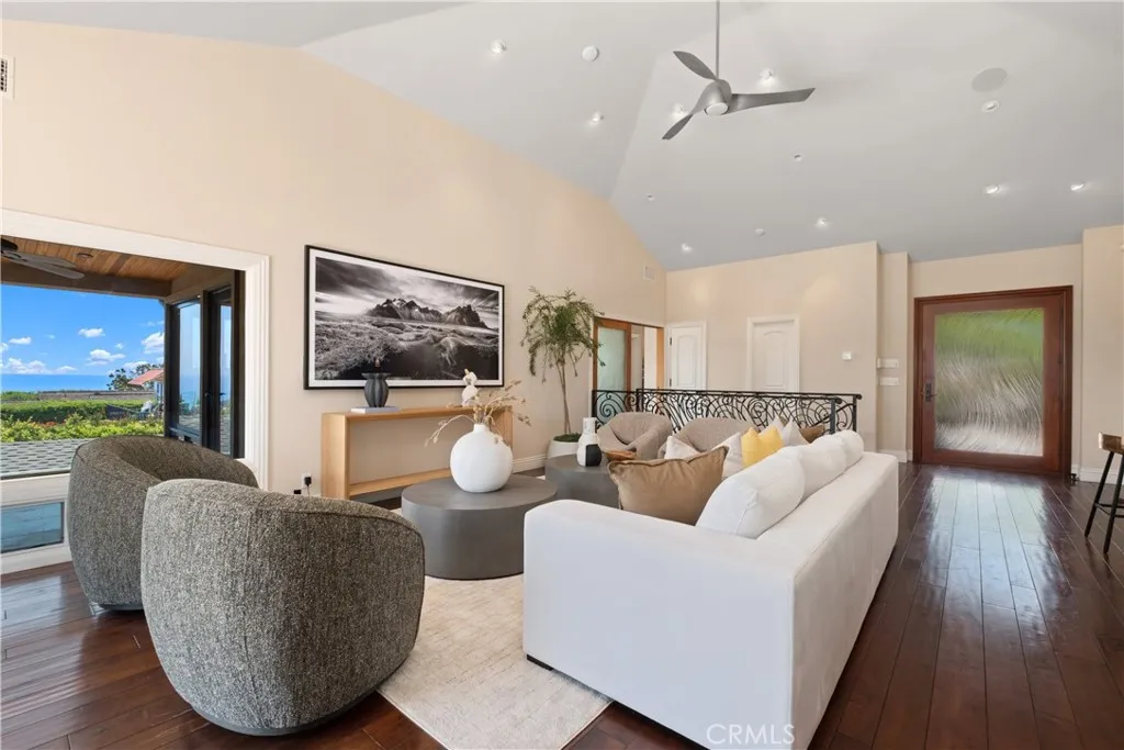 535 High Dr, Laguna Beach, California 92651 home-pic-14