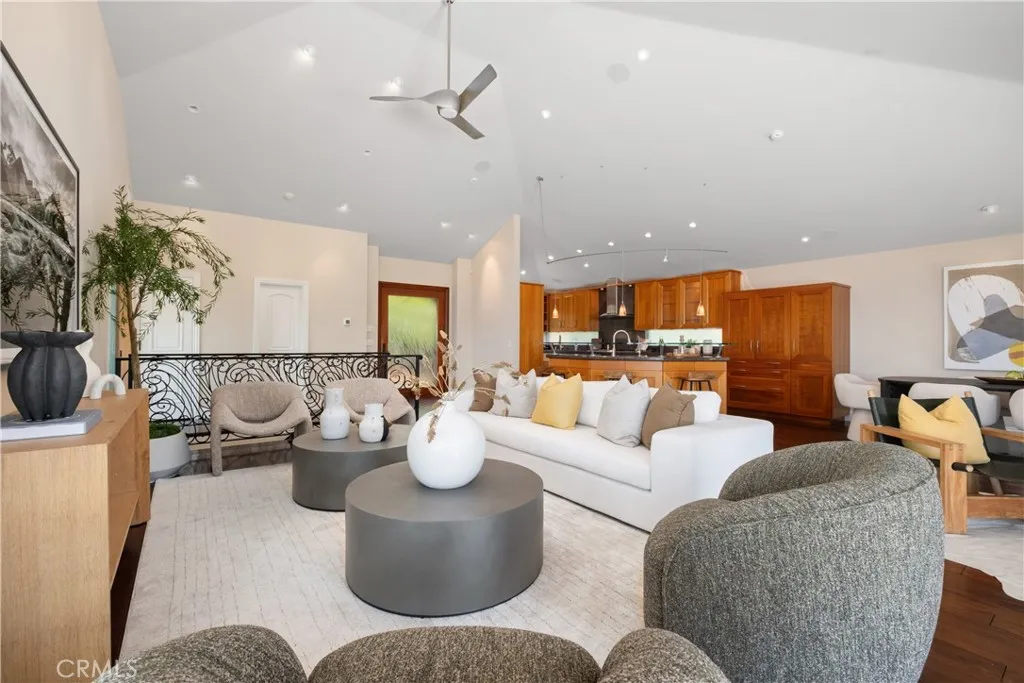 535 High Dr, Laguna Beach, California 92651 home-pic-13