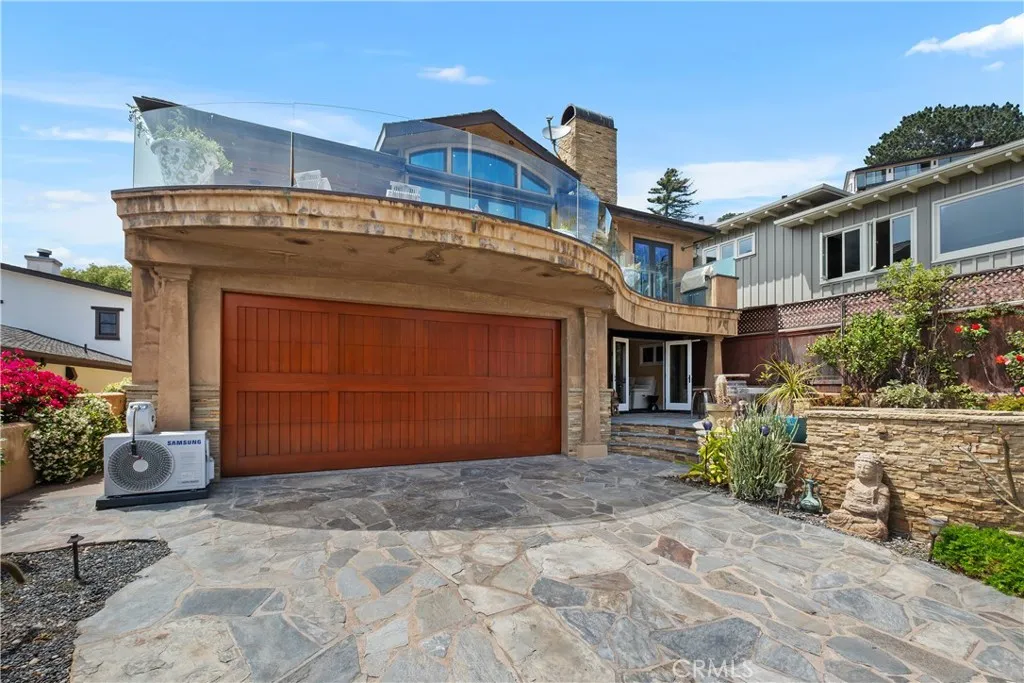 535 High Dr, Laguna Beach, California 92651 home-pic-34