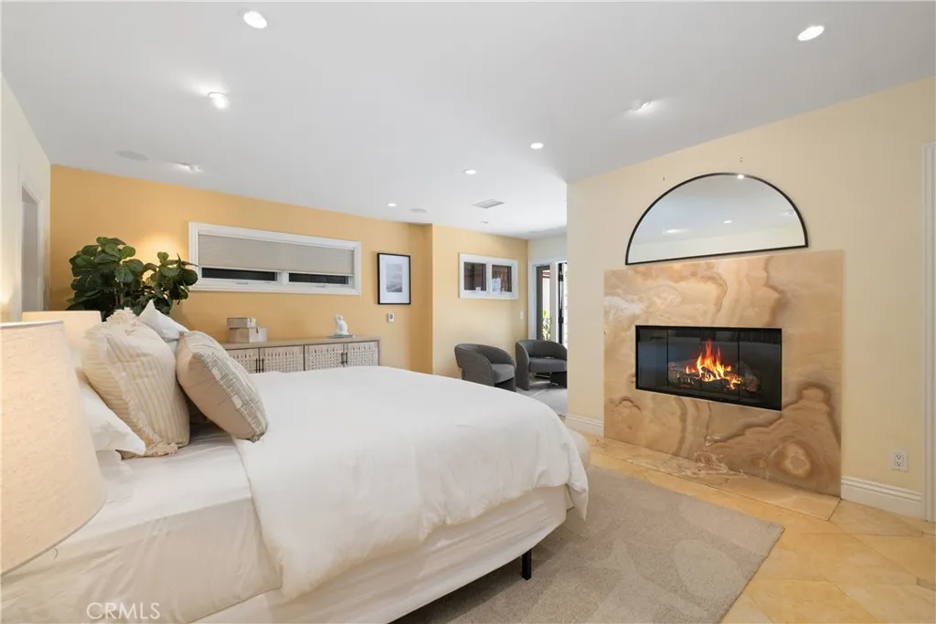 535 High Dr, Laguna Beach, California 92651 home-pic-22