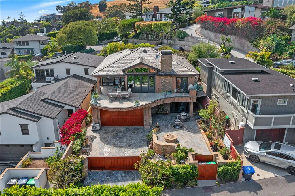535 High Dr, Laguna Beach, California 92651, 3 Bedrooms Bedrooms, ,4 BathroomsBathrooms,Residential,For Sale,High Dr,LG25102495