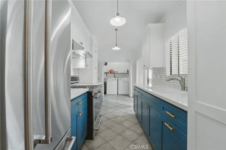 16211 Downey Avenue 73, Paramount, California 90723