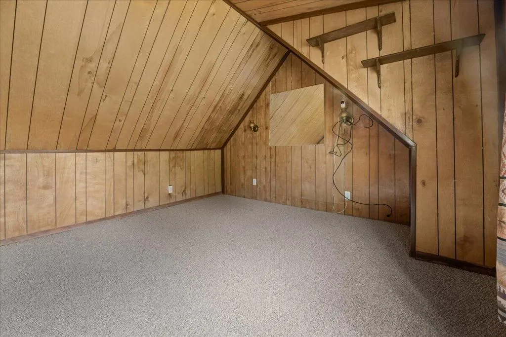 927 W Fairway Boulevard, Big Bear, California 92314 home-pic-20
