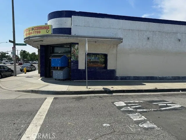9219 Whittier Boulevard, Pico Rivera, California 90660