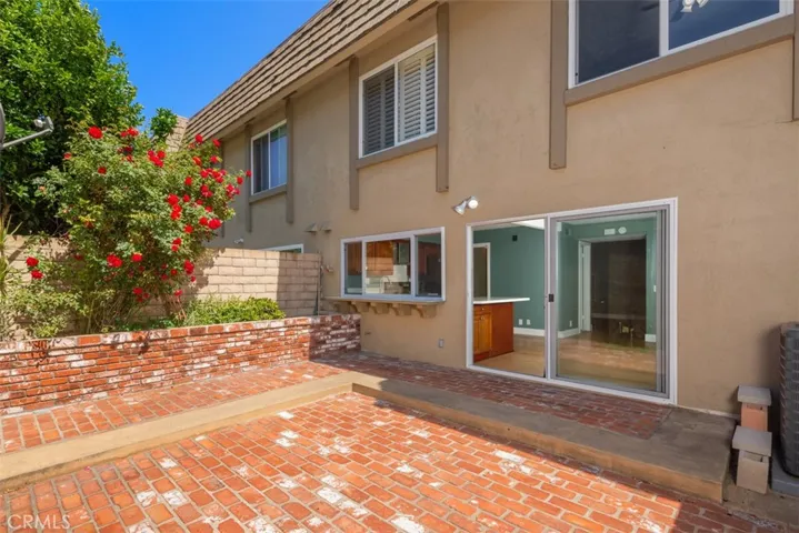 10300 Columbia River Court, Fountain Valley, California 92708