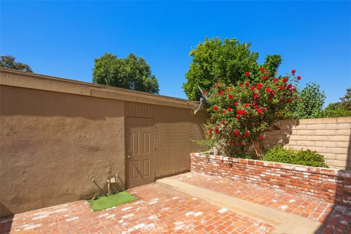 10300 Columbia River Court, Fountain Valley, California 92708
