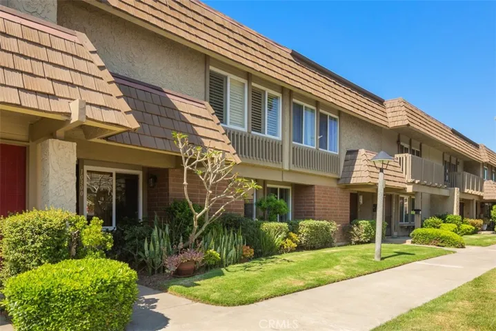 10300 Columbia River Court, Fountain Valley, California 92708