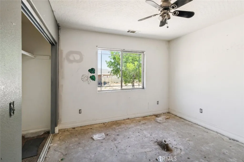 8975 Pumalo Road, Lucerne Valley, California 92356 home-pic-9