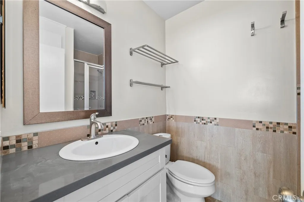 5328 Newcastle Avenue 58, Encino, California 91316 home-pic-8