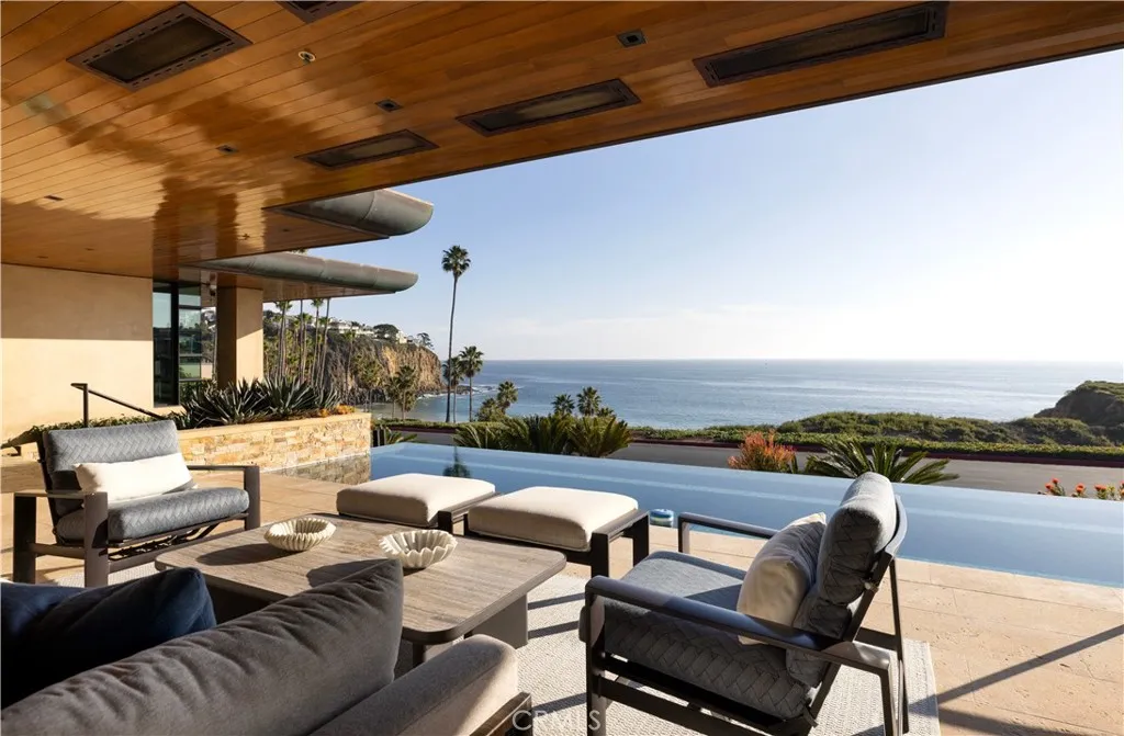 2526 Riviera Drive, Laguna Beach, California 92651 home-pic-6
