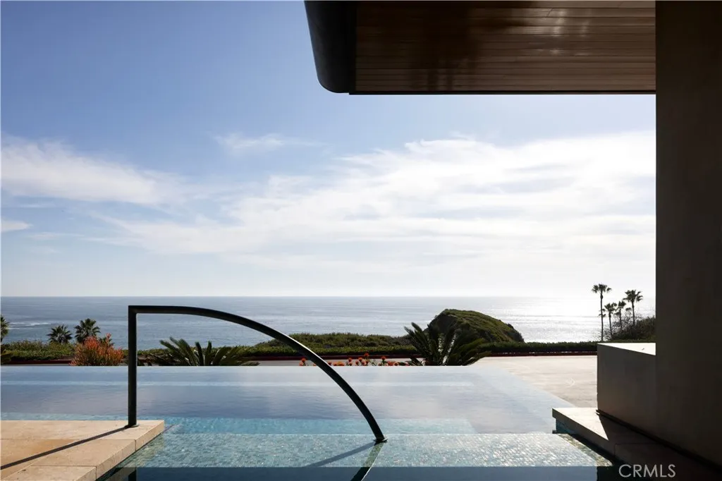 2526 Riviera Drive, Laguna Beach, California 92651 home-pic-7