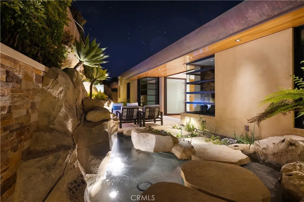 2526 Riviera Drive, Laguna Beach, California 92651 home-pic-36