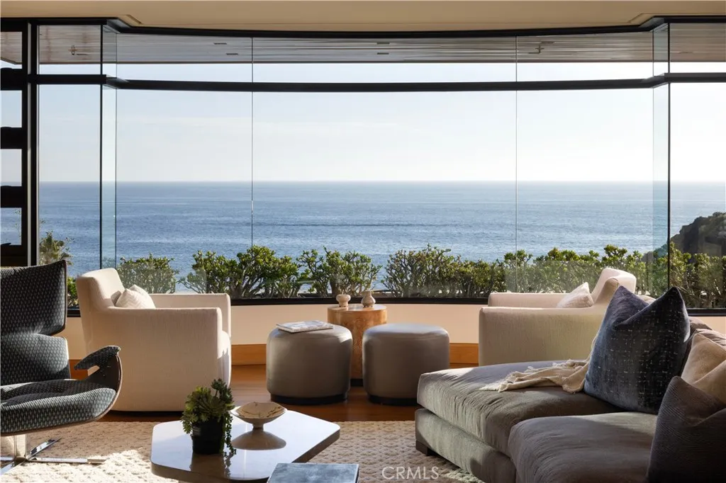 2526 Riviera Drive, Laguna Beach, California 92651 home-pic-8