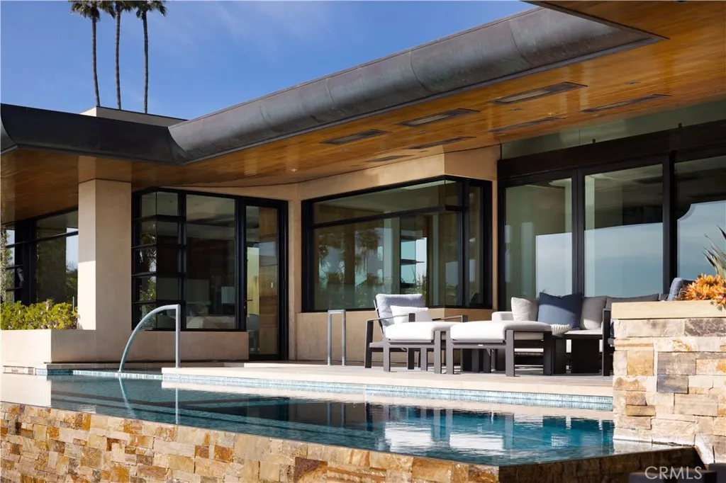 2526 Riviera Drive, Laguna Beach, California 92651 home-pic-5